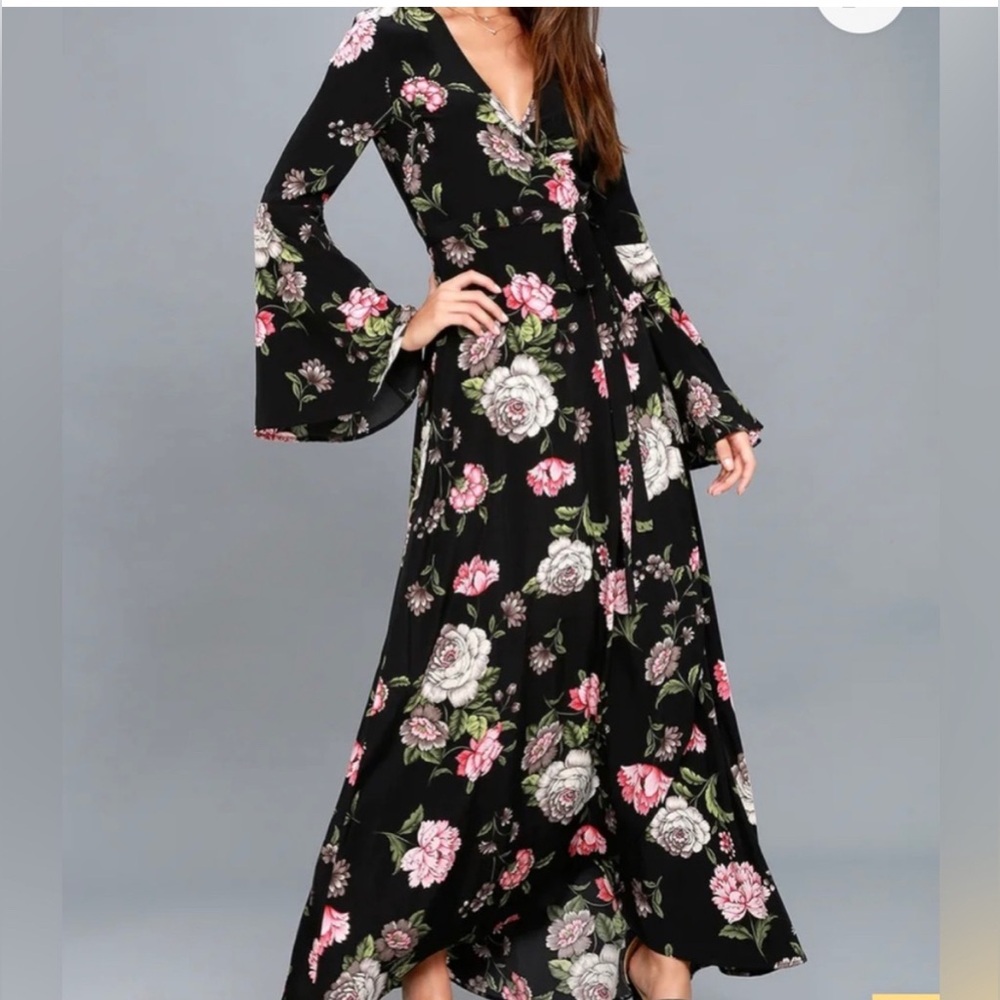 Lulu’s Floralina Black Floral Print Wrap Maxi Dress M